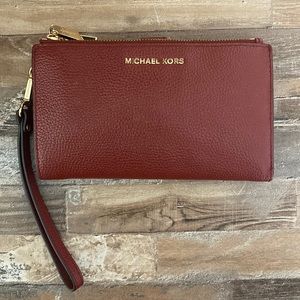 Michael Kors Adele Leather Smartphone Wallet